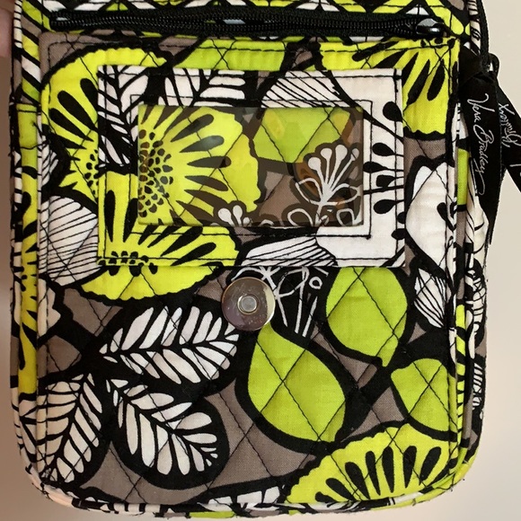 Vera Bradley cross body. Gently used. - Picture 7 of 9
